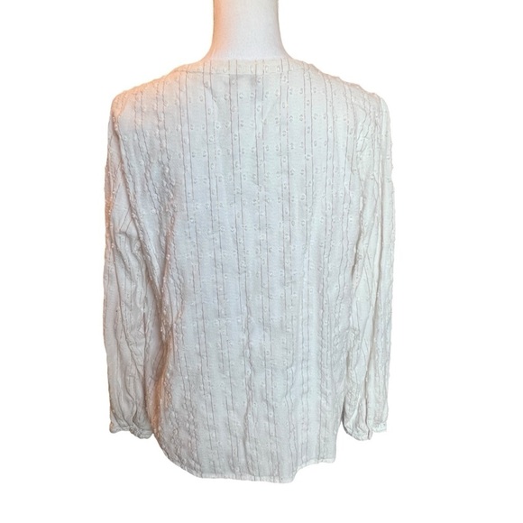 Croft & Barrow Blouse Womens Size Medium Button Up Nubby Gold Metalic Threading - Picture 3 of 9